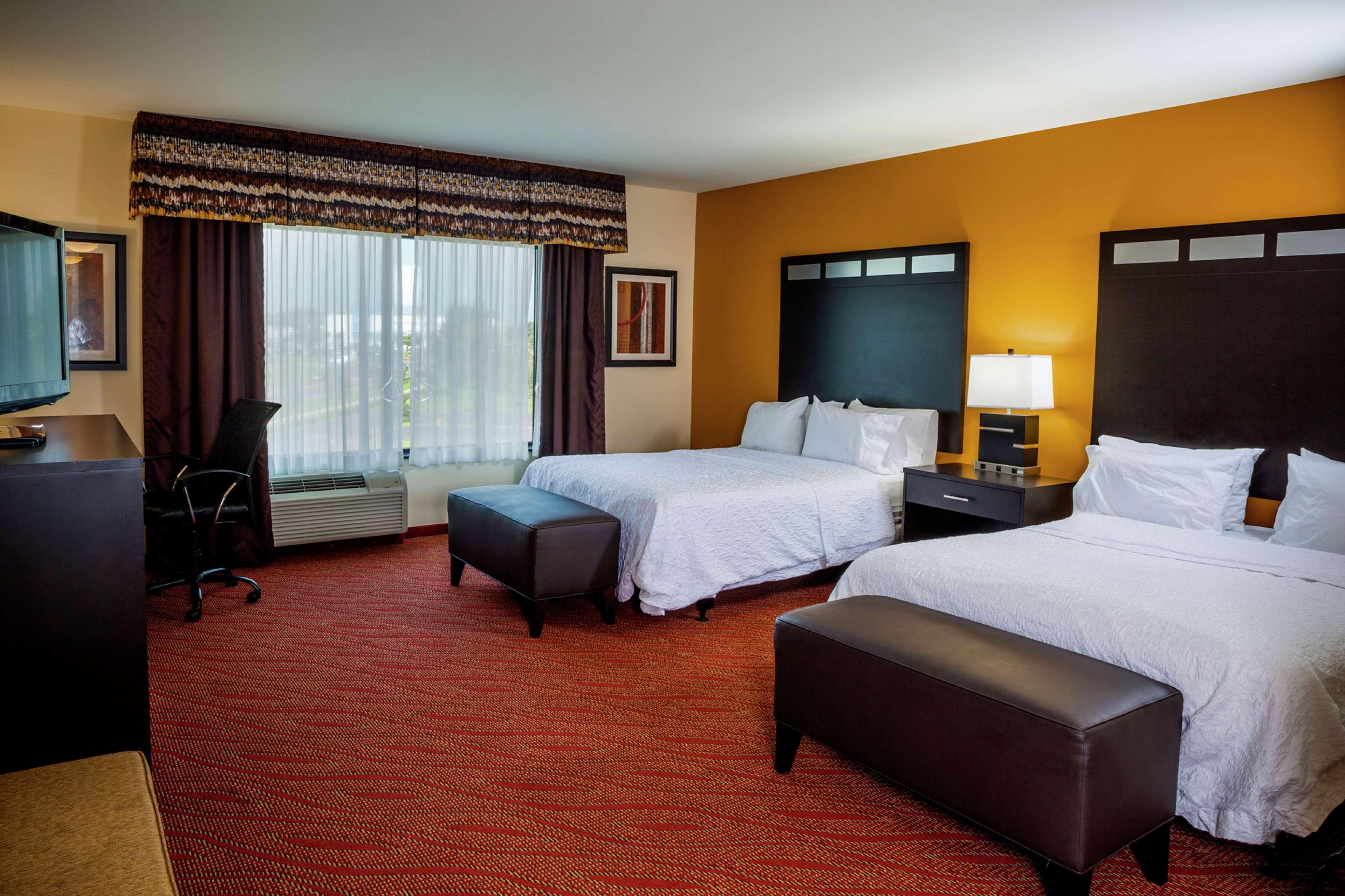 Hampton Inn Limerick Exterior foto