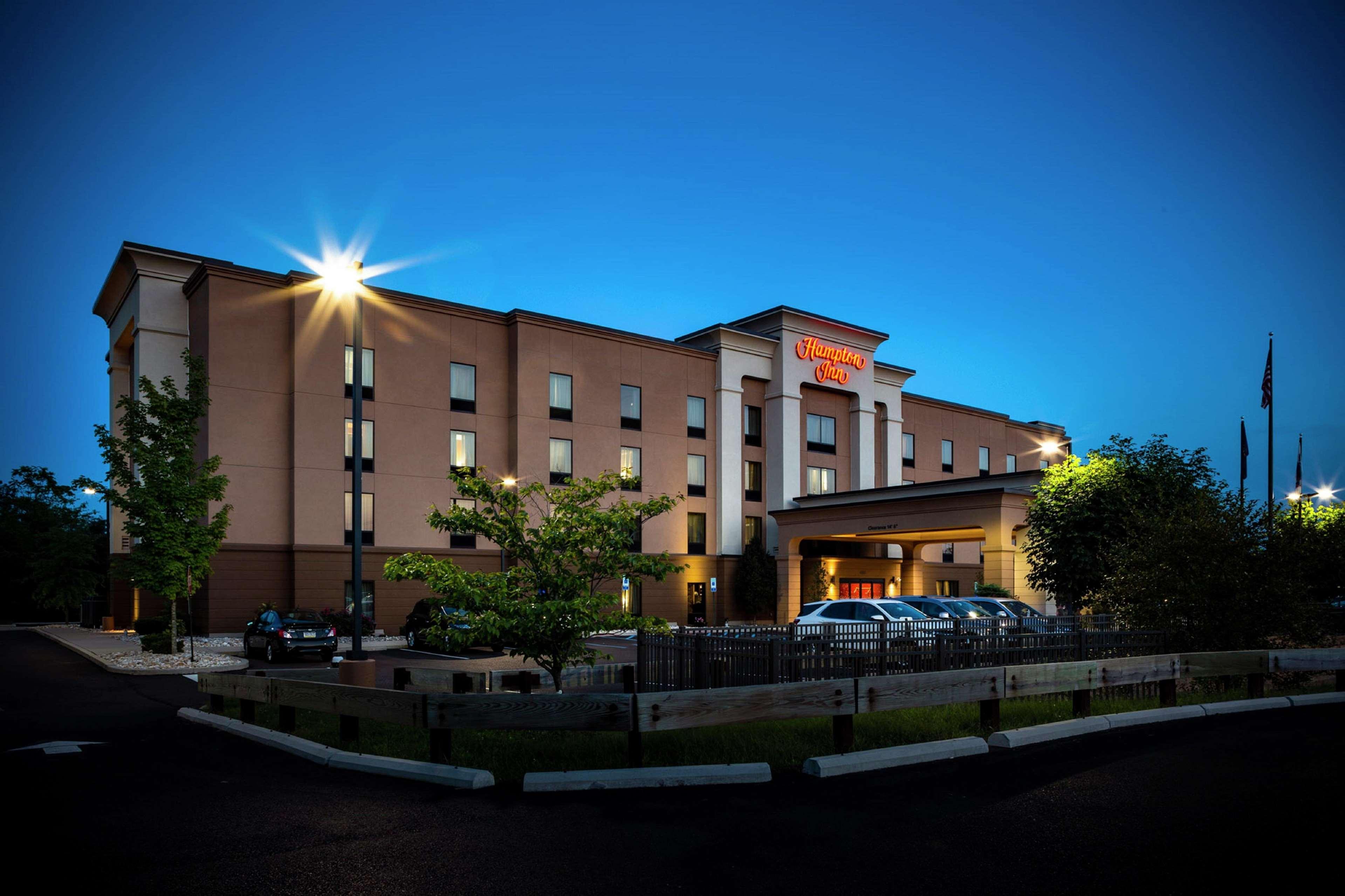 Hampton Inn Limerick Exterior foto